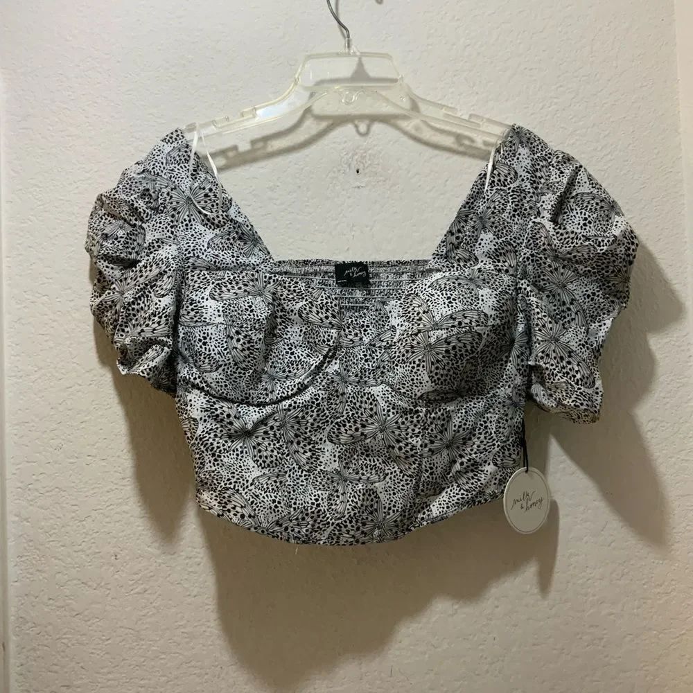 Milk & Honey Size XL Butterfly Crop Corset Puff Sleeve Blouse